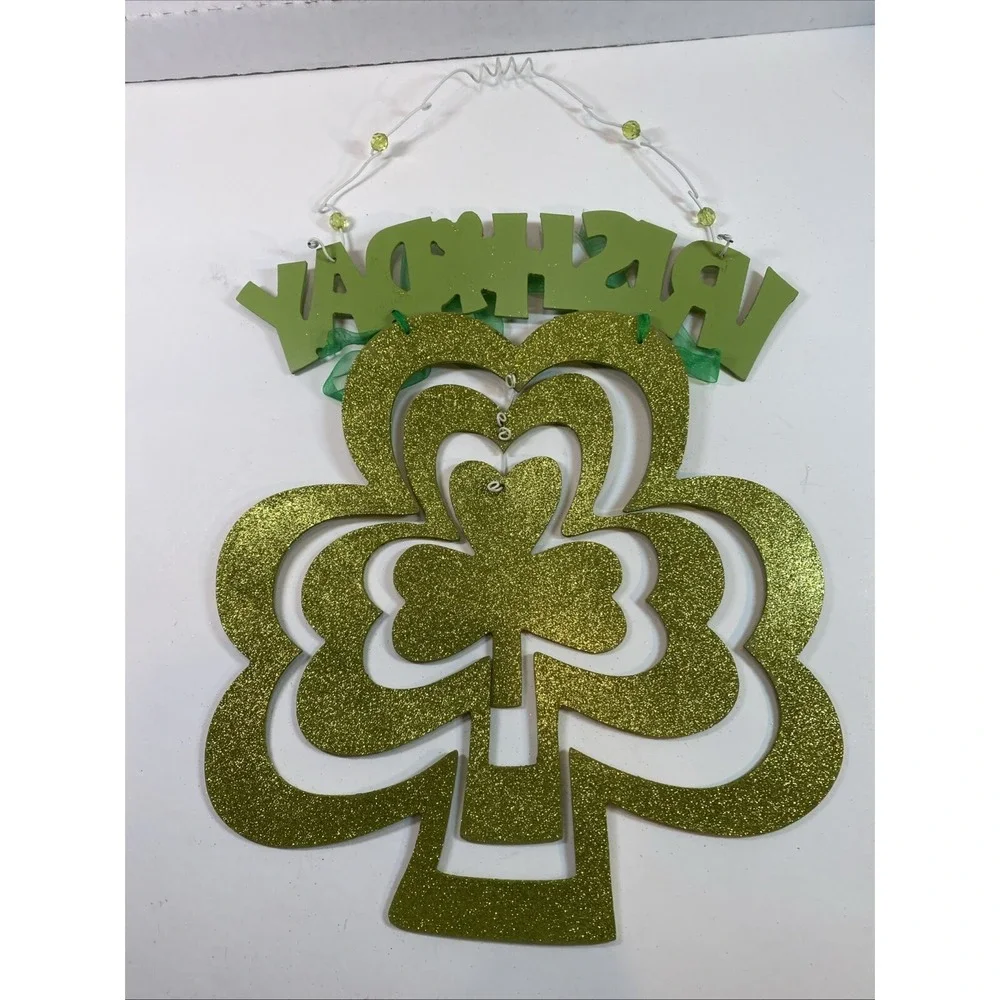 Happy Irish Day Shamrock Wall Plaques/Door Sign ~ Set Of 2‎ ~ 1 With Defect